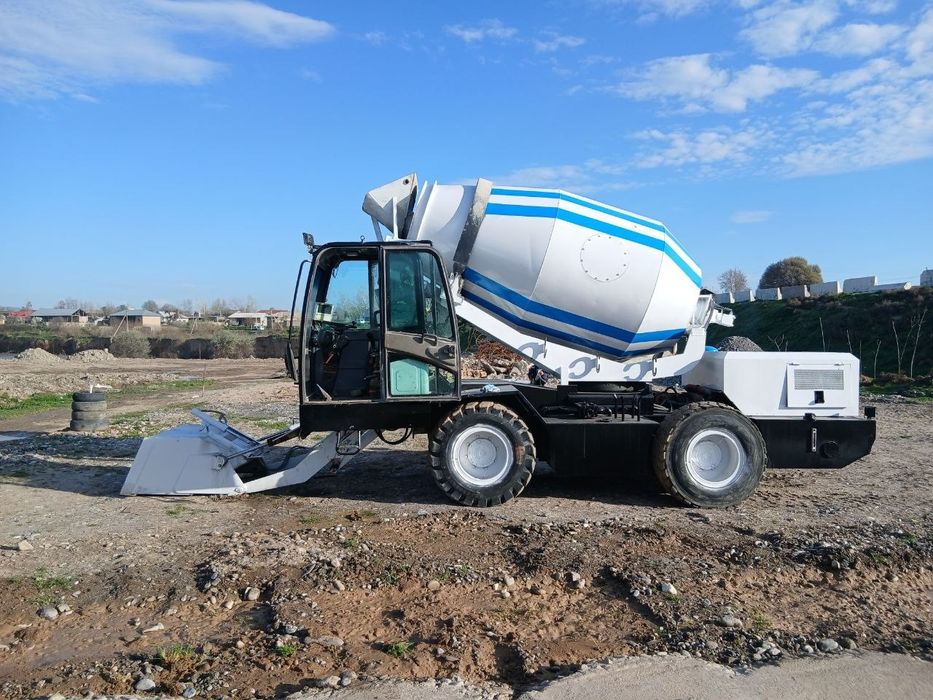 CarMix Самозаружаемый бетоносмеситель ZY-4000