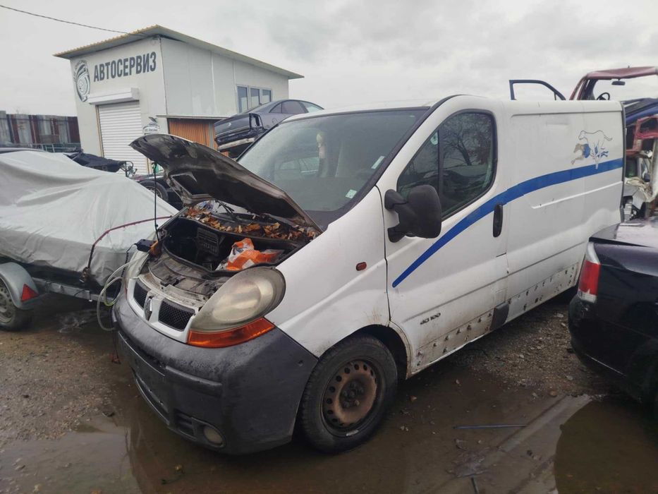 Продавам Рено Трафик 1.9 на чaсти