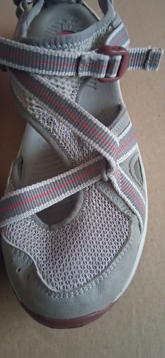 Sandale dame teva marimea 40