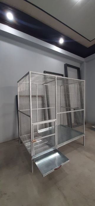 Qushlar uchun qafaslar