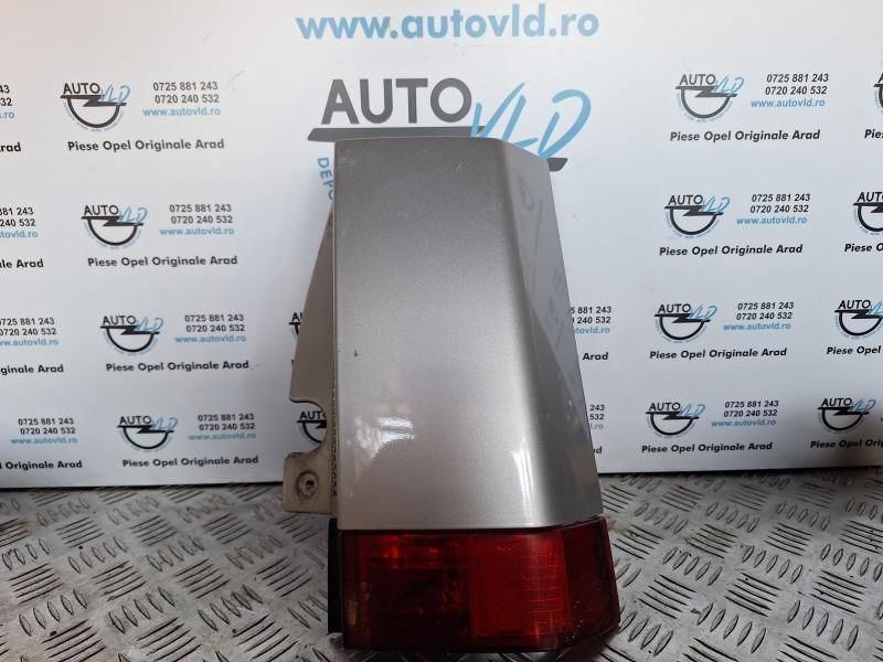 Ornament plastic cu ochi pisica dreapta spate Opel Meriva A