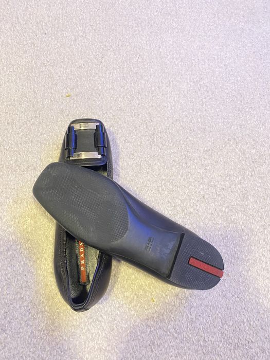 Оригинални женски мокасини на Prada