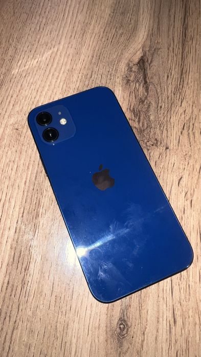 Iphone 12 blue.