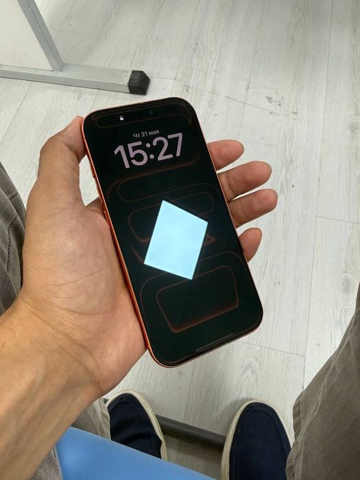 iPhone 17 pro orange