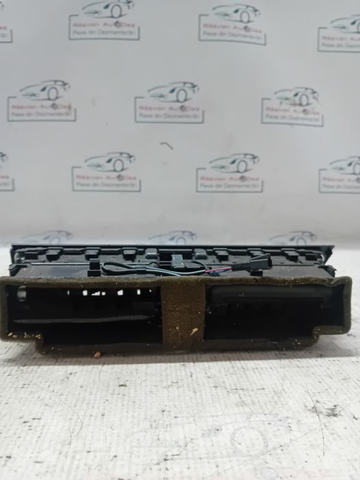 grila ventilatie centrala  audi a4 2011