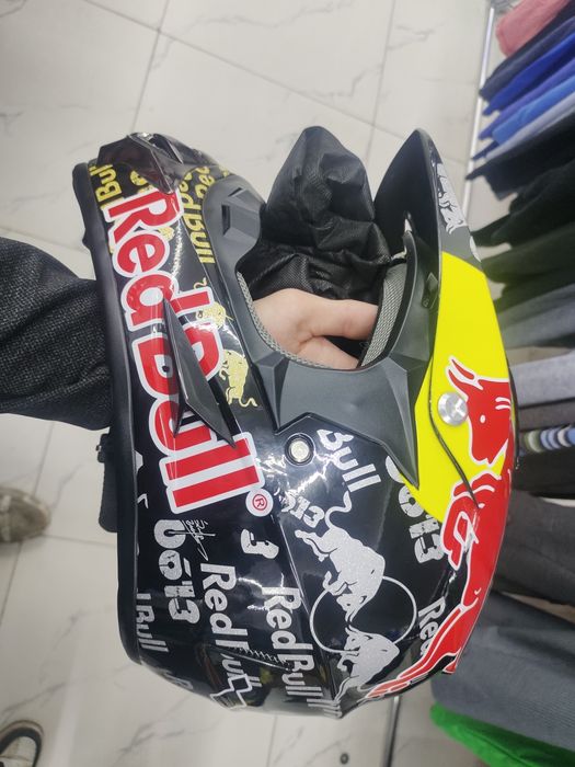 Шлем для эндуры RedBull