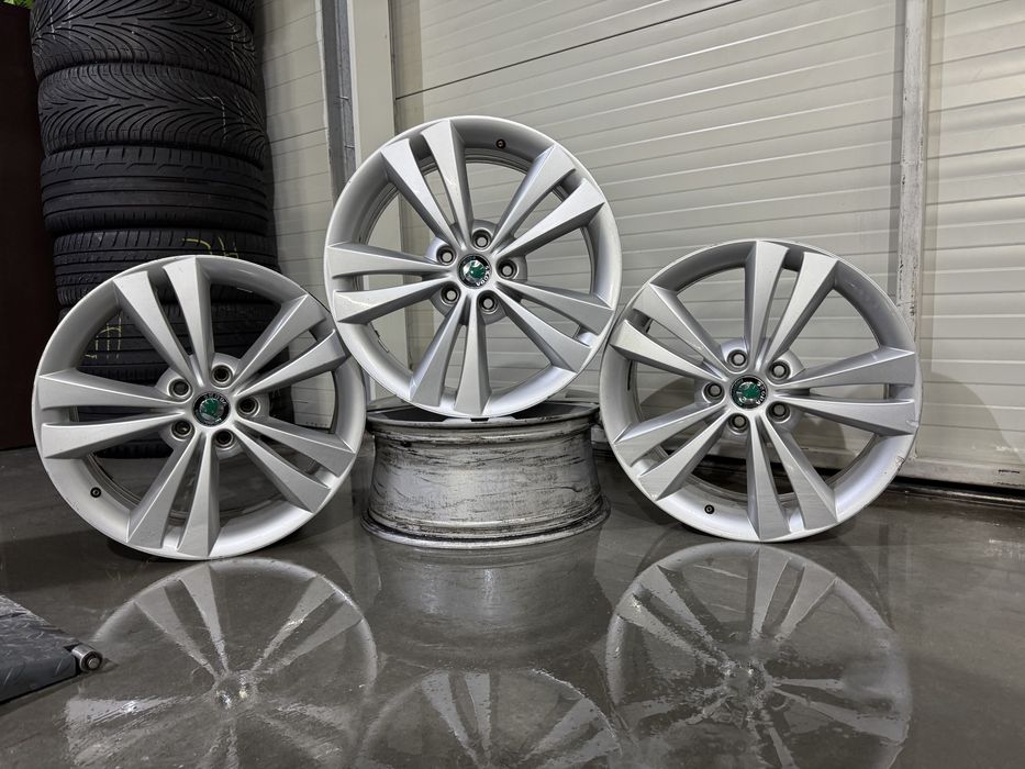 Set 4 jante aliaj 18 5x112 Originale Skoda Octavia Superb