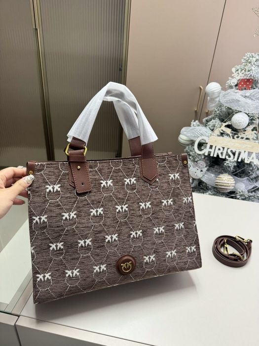 Уникална дамска чанта Пинко