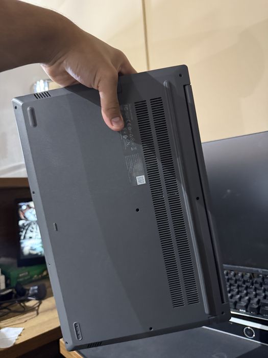 Ноутбук lenovo Core i5-1035G1 8gb 128ssd  1tb hard