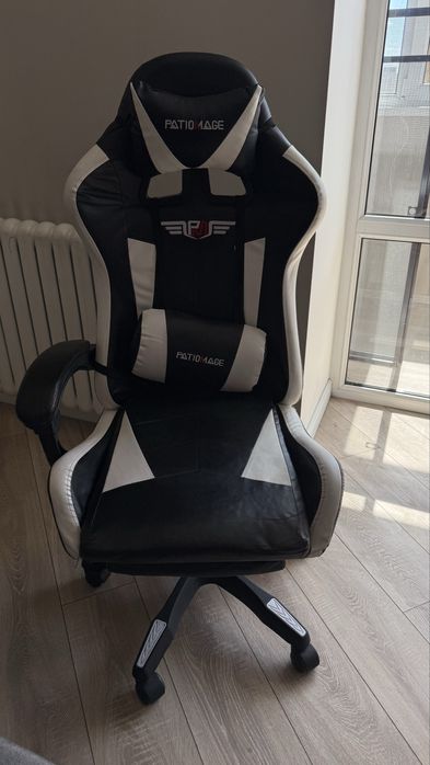 Срочно продам игровое кресло