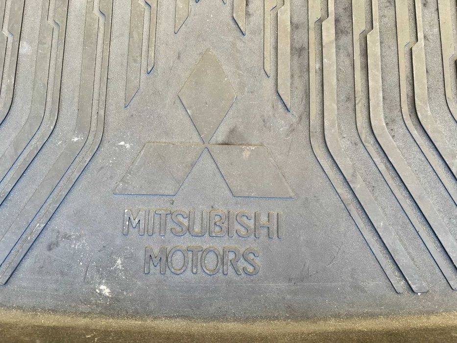 ОРИГИНАЛНА гумена постелка за багажник за Mitsubishi Cross Eclipse!