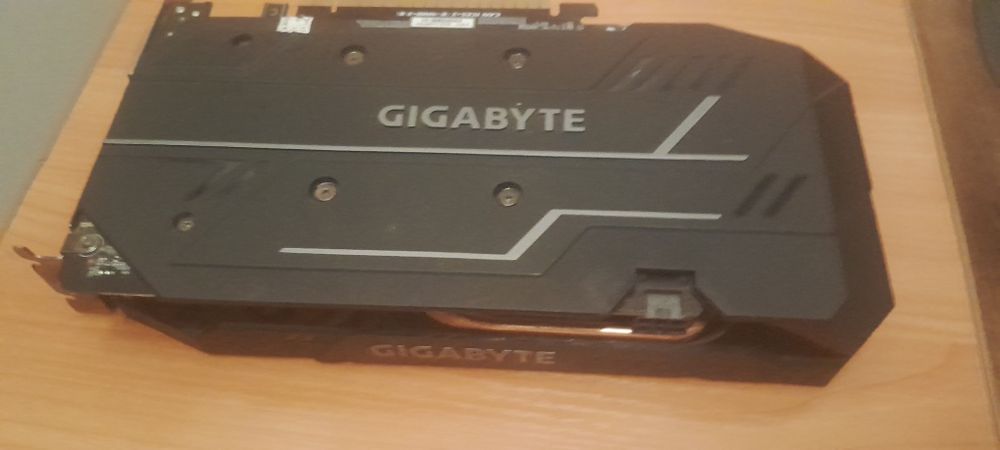 Продам видеокарту GTX 1650 SUPER