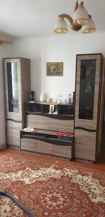 Vand mobila sufragerie