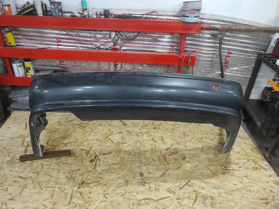 Продается задний бампер BMW Е 39