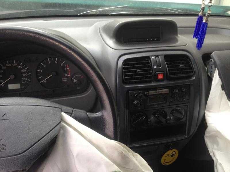 Мицубиши Спейс стар 1.3 / Mitsubishi Space star 1.3i на части