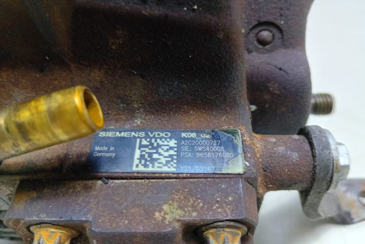 Pompa inalte  1.4 D 5WS40008 Ford Fiesta a 5-a generatie