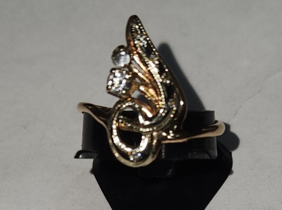 Золотое кольцо 585 пробы.