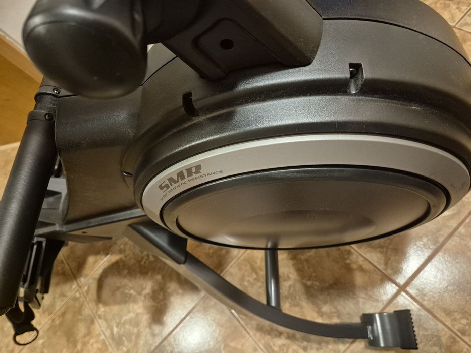 Simulator de vâslit ProForm – Nou, cu garanție (păcat să fie cuier!)