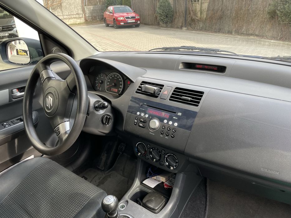 Suzuki swift 1.5 vvt keyless