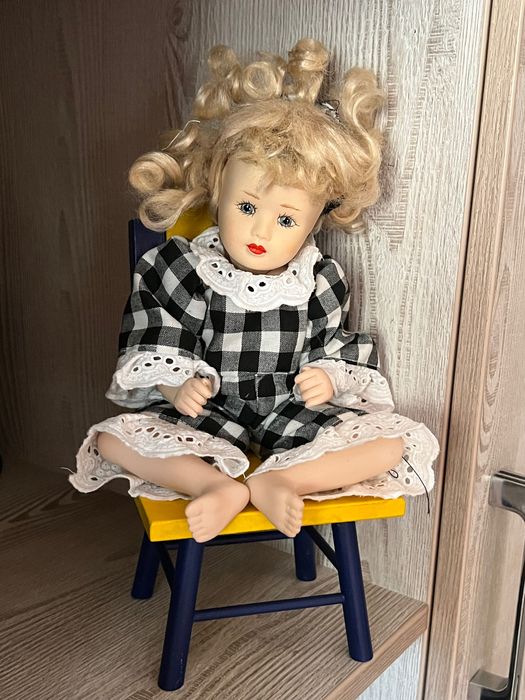 Продам фарфоровые куклы