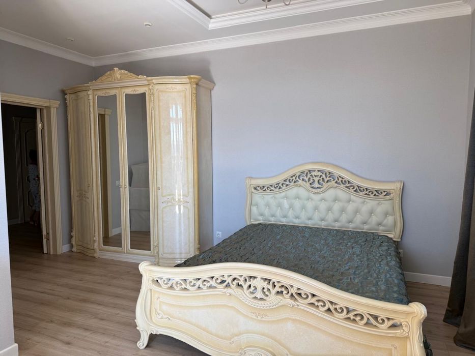 Спальный гарнитур, комод