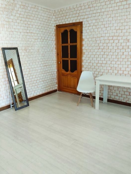 Сдам квартиру трехкомнатную