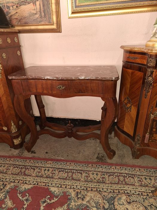 Антикварна конзола с мраморен плот