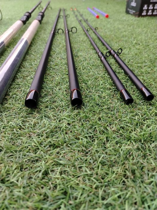 2 Flx FEEDER PRO FL Super Distance 3.9m 60 180 gr + 2 Strategist 8000