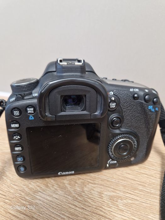 Фотоаппарат Canon EOS 7D