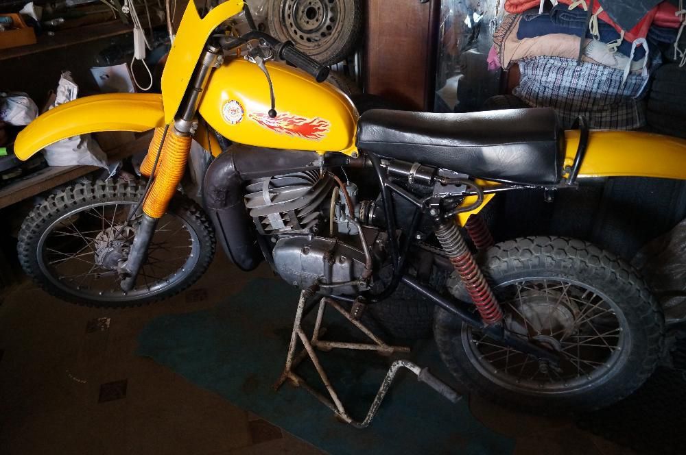 Продам кроссовый мотоцикл CZ 500