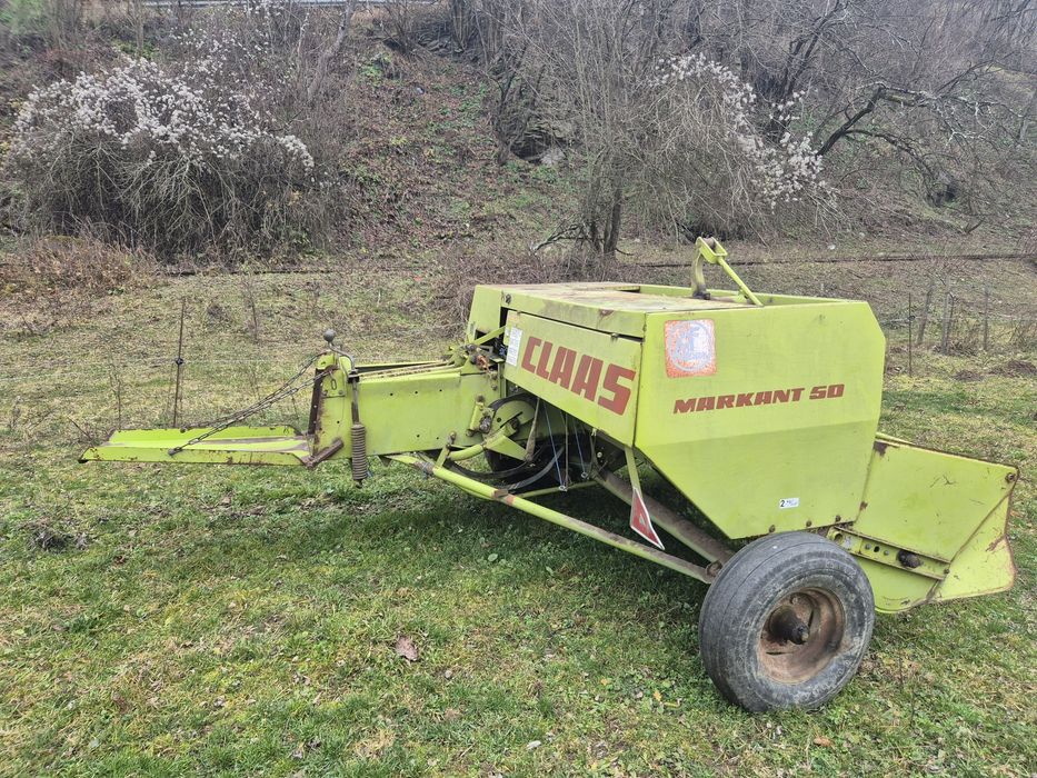 Vând balotiera dreptunghiulara