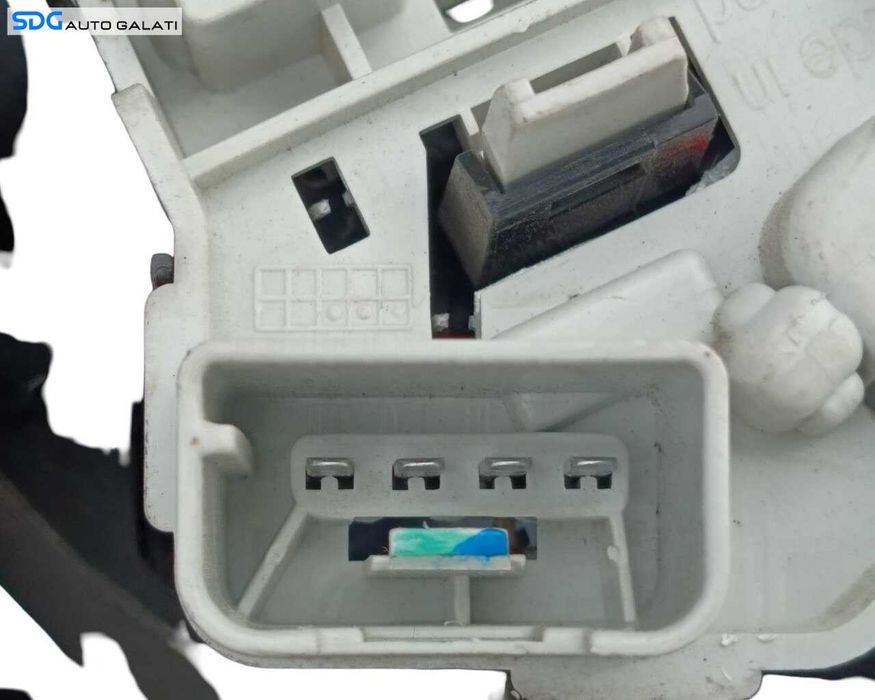 Stop Lampa Tripla Stanga de pe Haion Capota Portbagaj Volkswagen Passat CC 2008 - 2012 Cod 3C8945093E [LR6377]