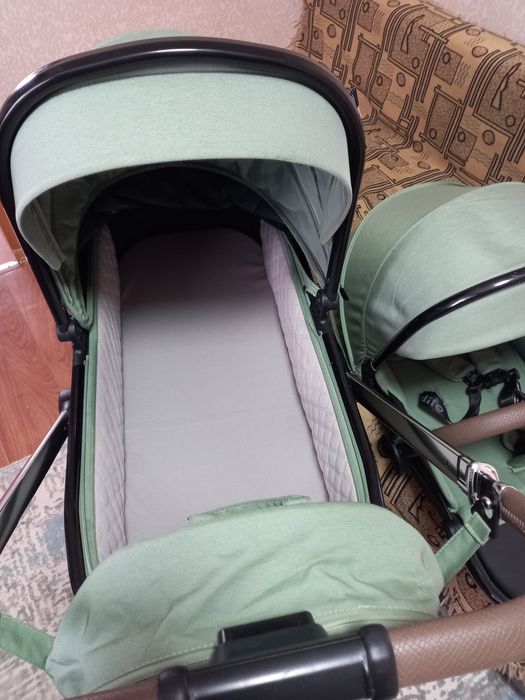 Продам детскую каляску 70.000