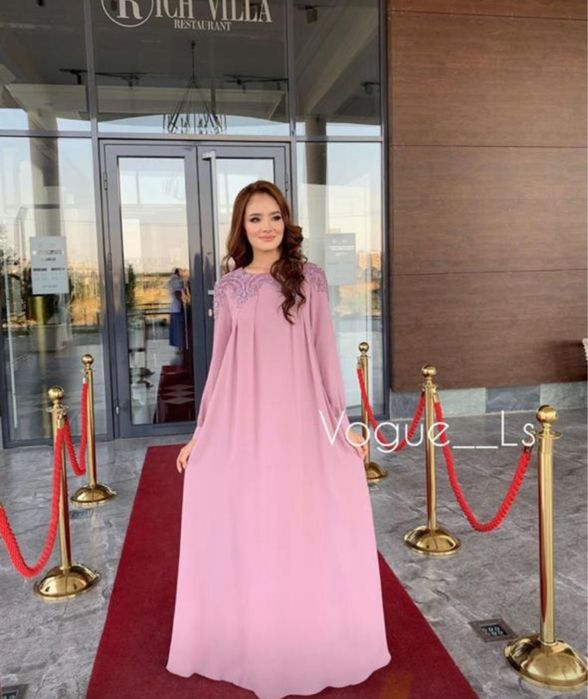 Продам новые платья