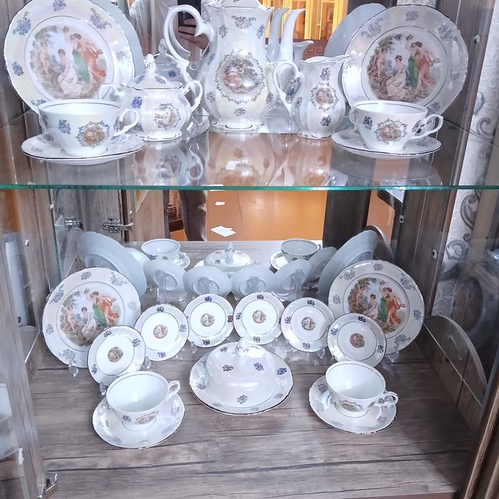 Madonna servis sotiladi 14 personli