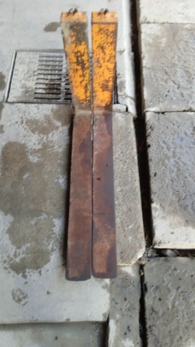 Avtokara lampasi sotiladi