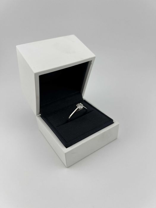 Кольцо De Beers с бриллиантом 0,53 ct