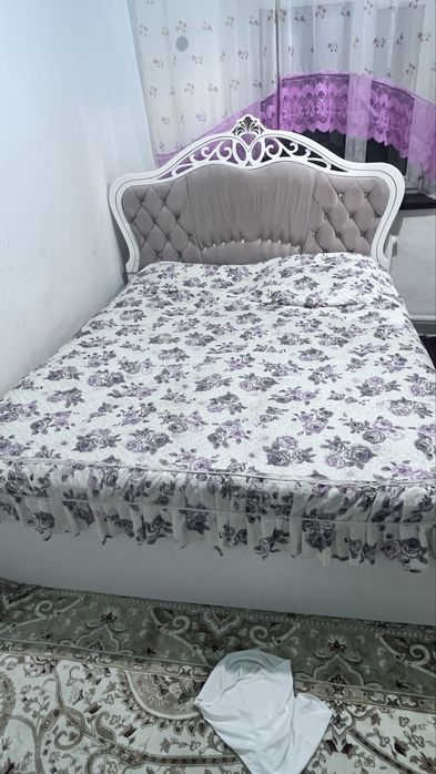 двух спалный кровать