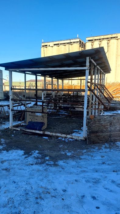 Асу жылқыларды ұстайтын қондырғы