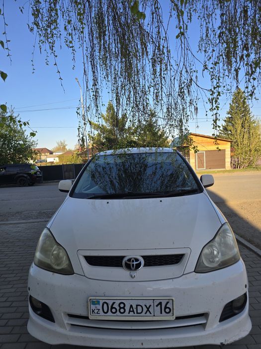 Продам Toyota Ipsum 2005 г