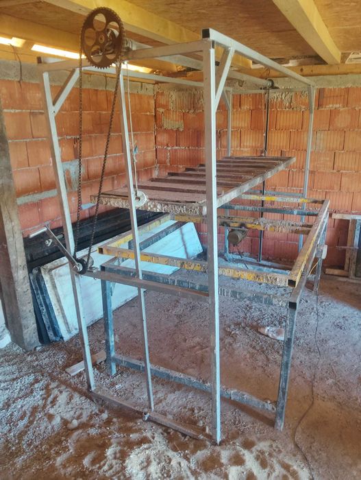 Presa pentru gard beton