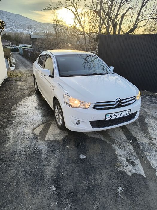 Продам автомобиль Ситроен C-Elysee 2013г.