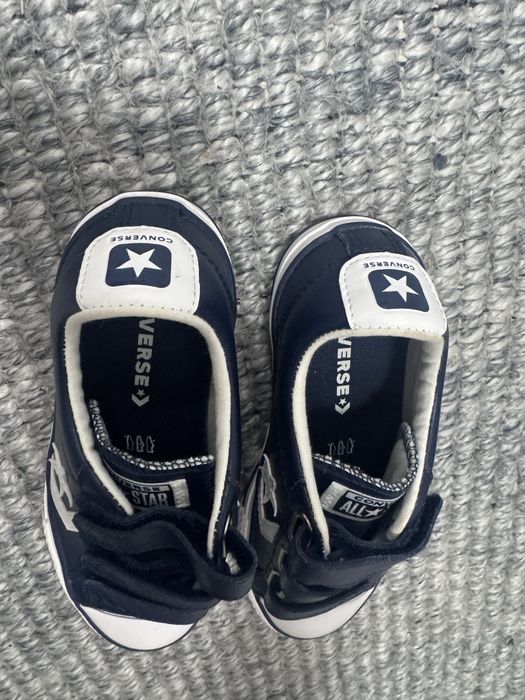 Vand adidasi CONVERS