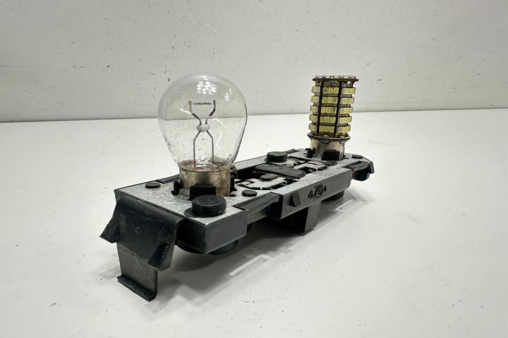 Soclu stop spate 96442800 Ford Galaxy prima generatie (facelift)