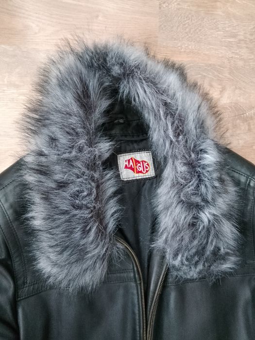 Geaca piele cu blana!