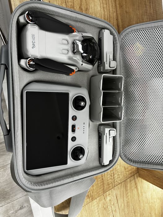 DJI Mini 3 Fly More Combo (DJI RC)