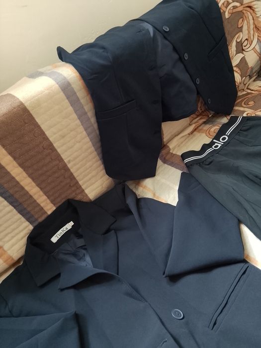 Продам школьную форму буу