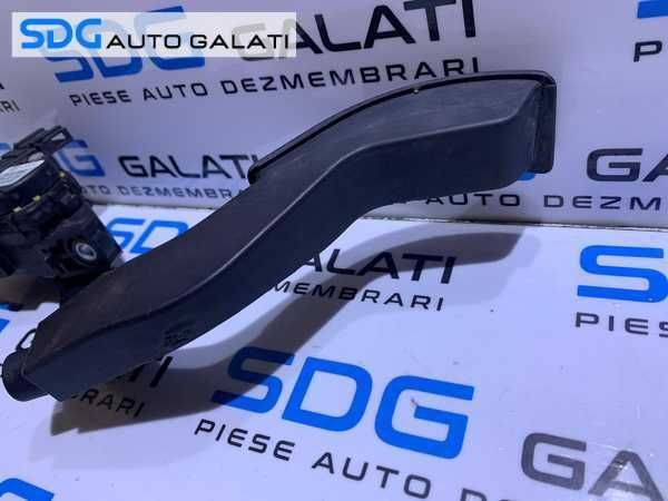 Pedala Acceleratie VW Passat B5 1.9 TDI 1997 - 2001 Cod 8D1721523F [B4087]