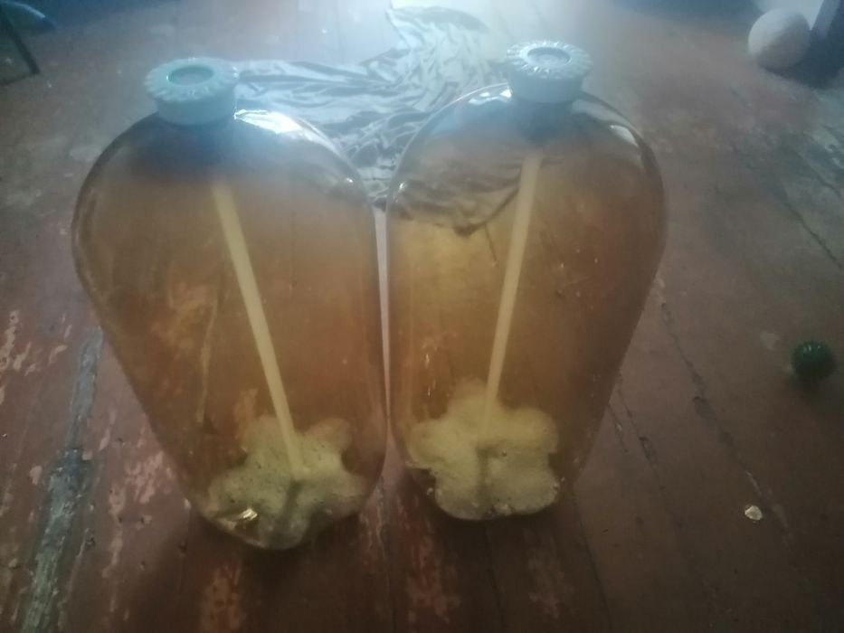 Продам две ёмкости по 30л