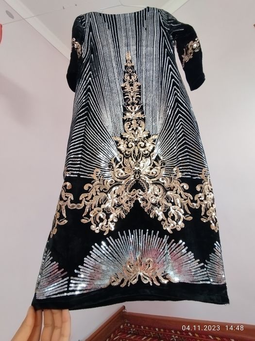 Dubayskiy vilyur ko'ylak.